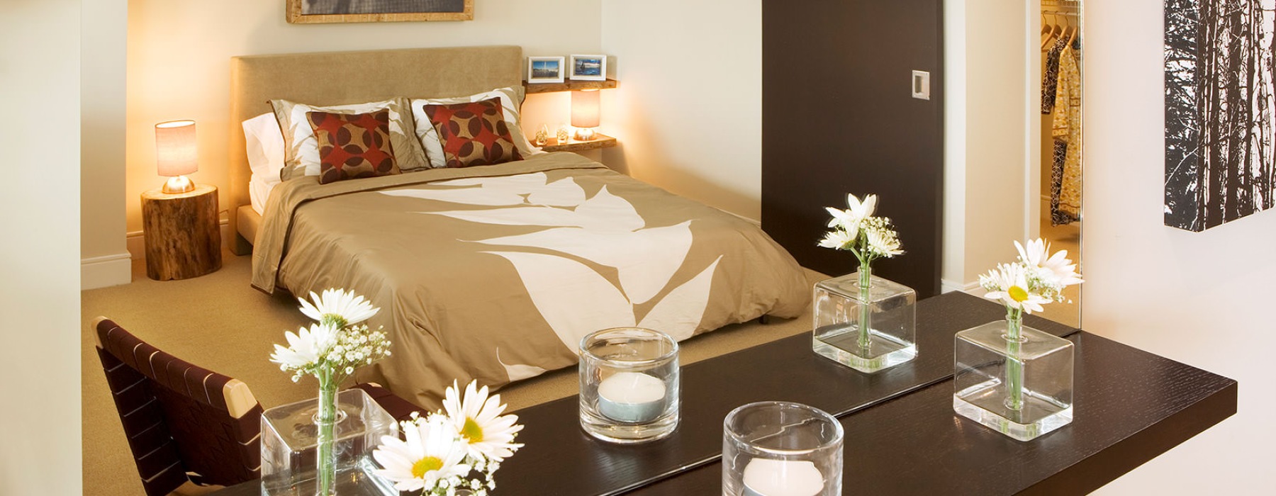 carpeted bedroom with walk-in closet